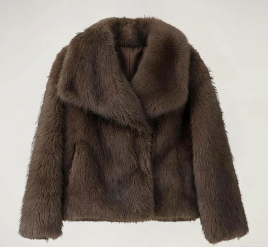 Kort chique jack van faux fur.
